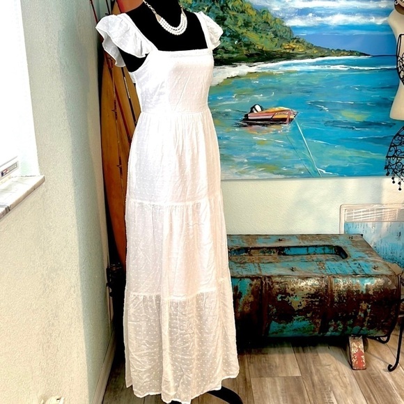 NWT Stilletto’s, Gorgeous White Eyelet Dress, Lightweight, Elegant,Timeless,L - Picture 7 of 16